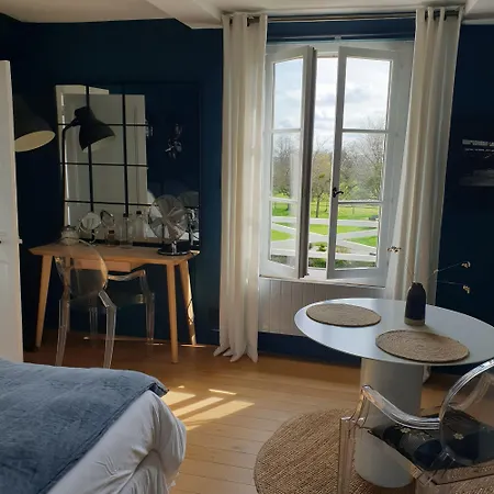 Par Hasard Ou Pas Bed & Breakfast Saint-Martin-aux-Chartrains