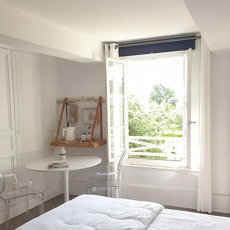 Par Hasard Ou Pas Bed and breakfast Saint-Martin-aux-Chartrains