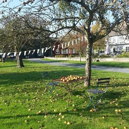 Par Hasard Ou Pas Bed and breakfast Saint-Martin-aux-Chartrains