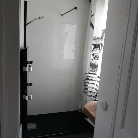 Par Hasard Ou Pas Bed and breakfast Saint-Martin-aux-Chartrains