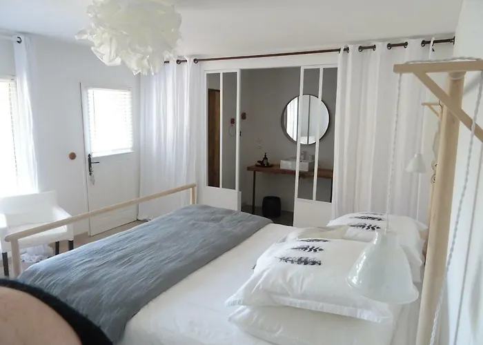 Par Hasard Ou Pas 3* Saint-Martin-aux-Chartrains